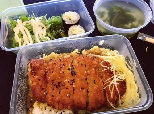 娱乐吃瓜酱外卖,带你尝鲜网红美食，轻松享受美食盛宴