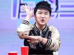 小哇吃瓜娱乐博主,揭秘娱乐圈幕后故事，带你领略明星真实一面